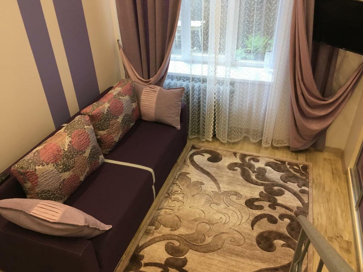 Romantik Eko Apartment Lviv Ngoại thất bức ảnh