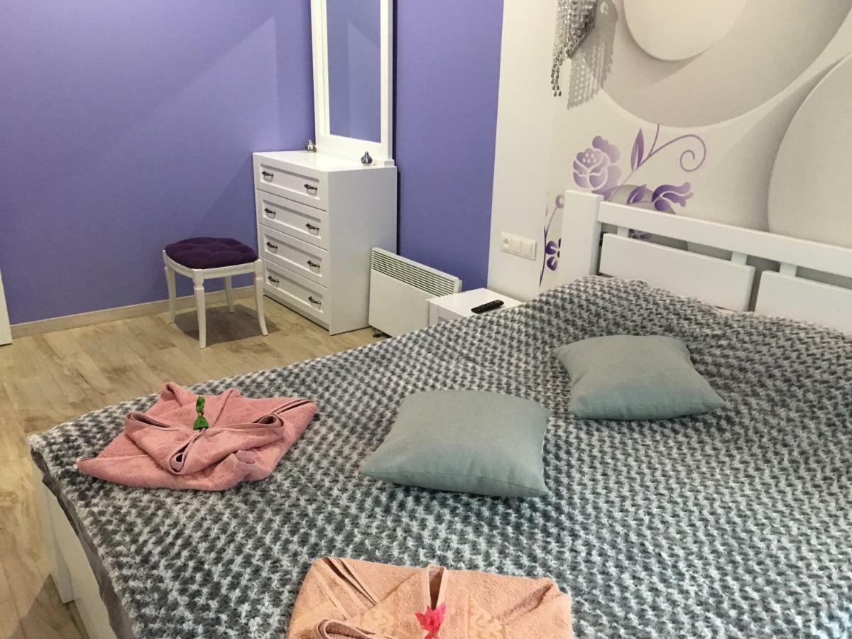 Romantik Eko Apartment Lviv Ngoại thất bức ảnh